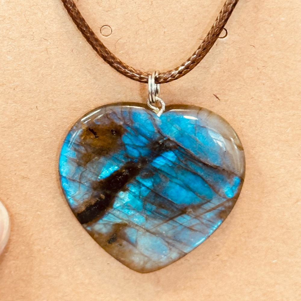 Large Labradorite Heart Pendant w/Excellent Blue Flash Genuine Stone - Picture 5 of 13